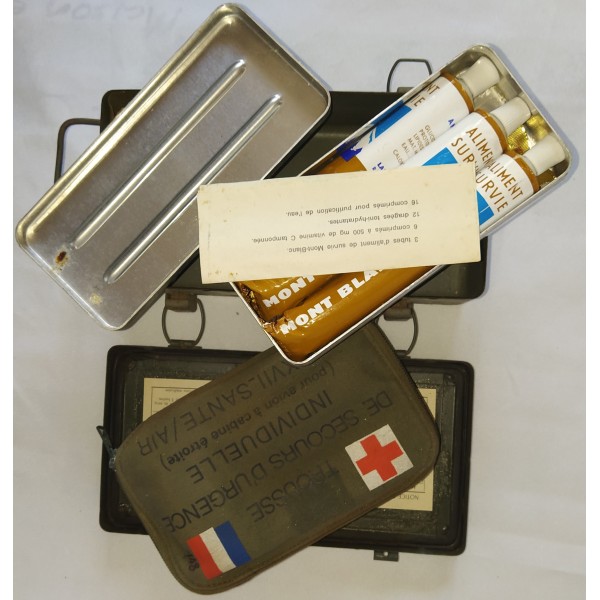 Trousse survie avion années 50 complète rare