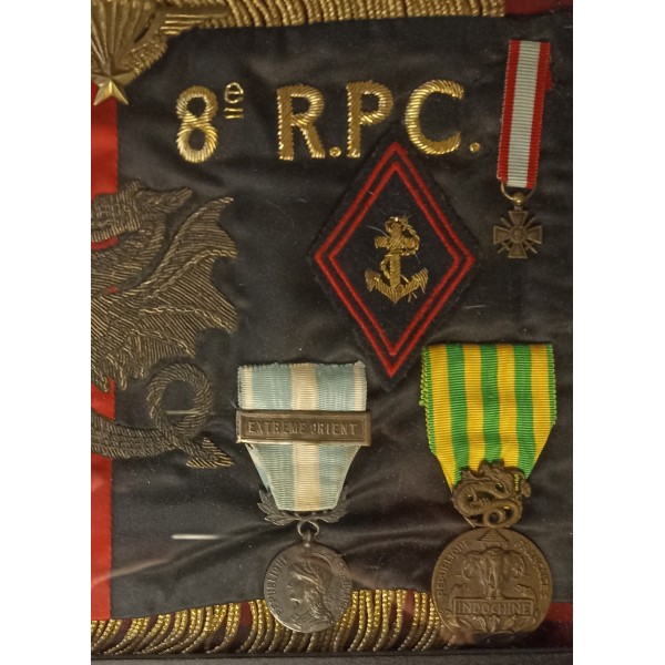RARE Souvenir du 8ème RPC Fanion médailles Parachutiste