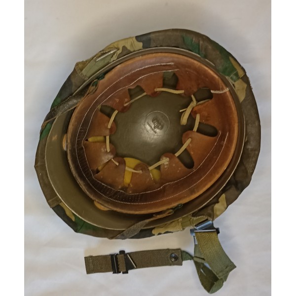 Casque us m1 troupes d'occupation us army en allemagne 1974