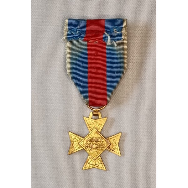 Médaille ordre officier du mérite militaire
