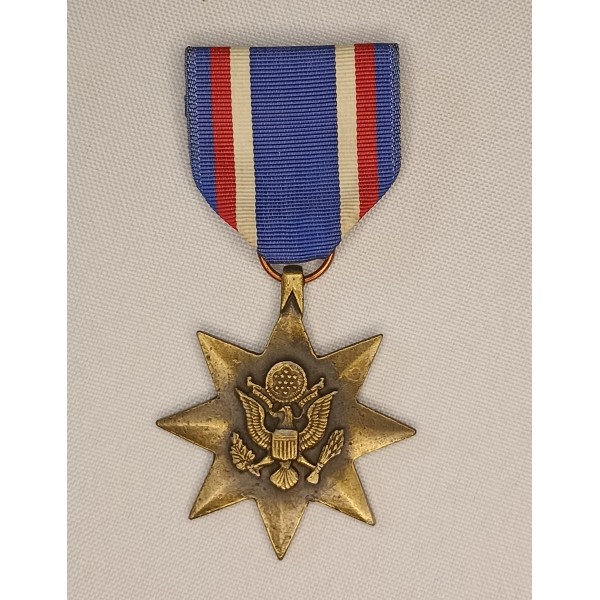 Médaille us army récompense mérite viet nam