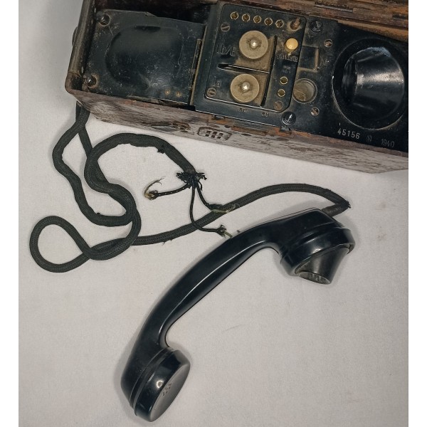 Téléphone de campagne allemand daté 1940