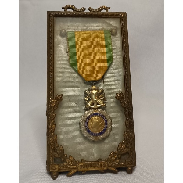 Médaille militaire 14/18 Poilu souvenir WW1