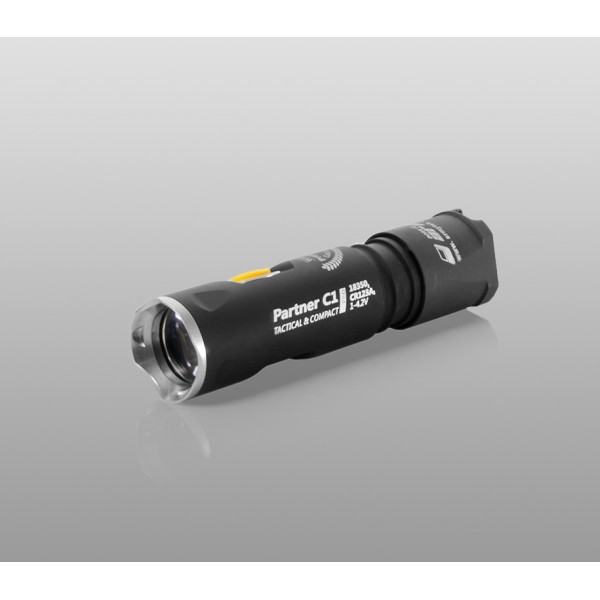 Armytek Partner C1 Pro XP-L White 