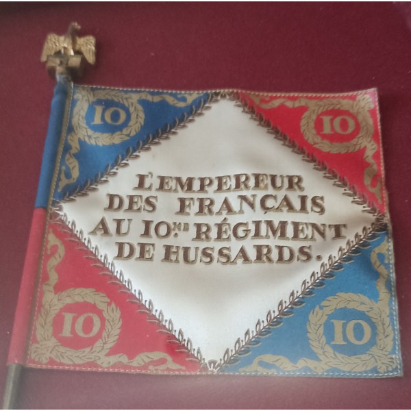 Drapeaux 10ème Hussard...