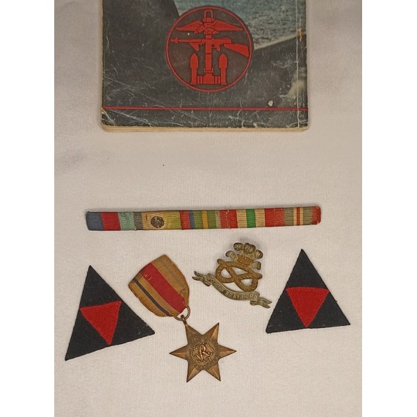 Ensemble insignes médaille document anglais 1940/1942