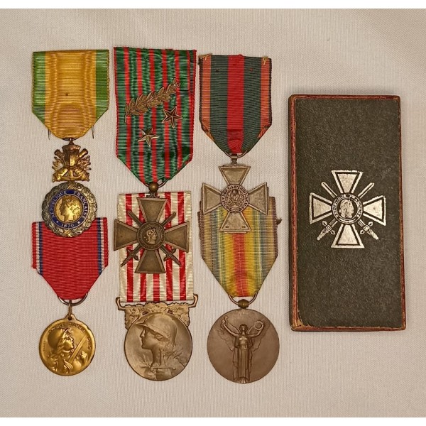 Médailles Poilu guerre...