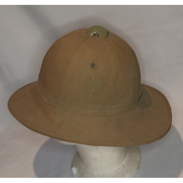 Casque Colonial Italien model 28 réemploi armée Allemande WW2