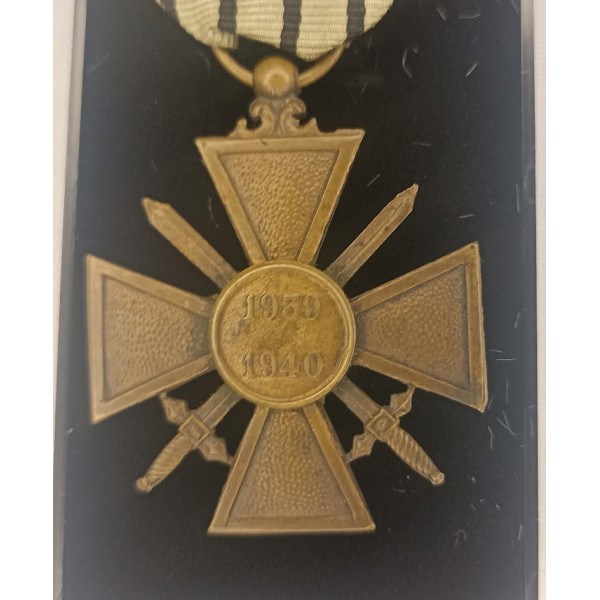 Croix de Guerre 39/40  Vichy Francisque Or WW2