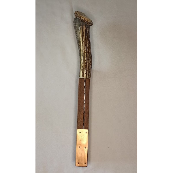 Couteau de Chasse en bois de Cerf