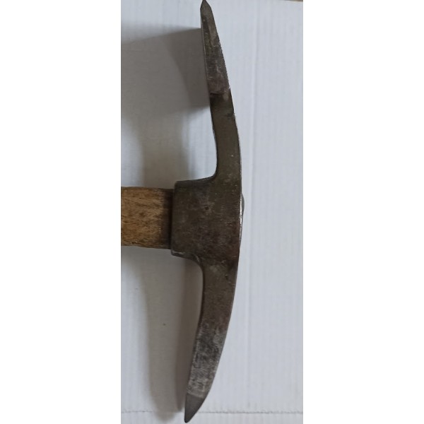 Pic pioche réglementaire Armée SUISSE années 40