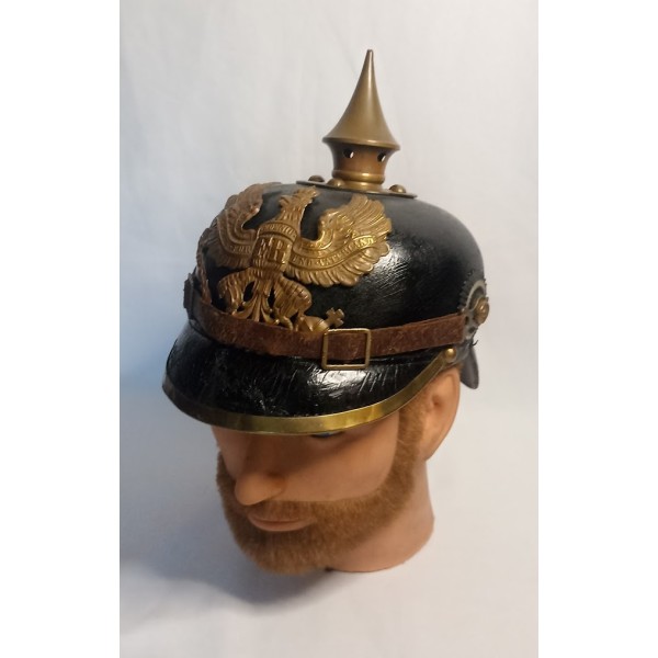 Casque à pointe modèle 1895...