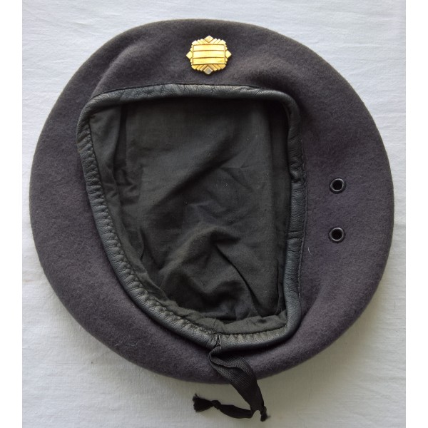 Béret police serbe