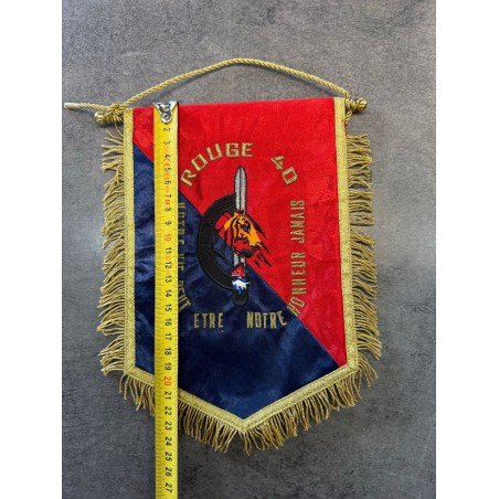Fanion militaire rouge 40