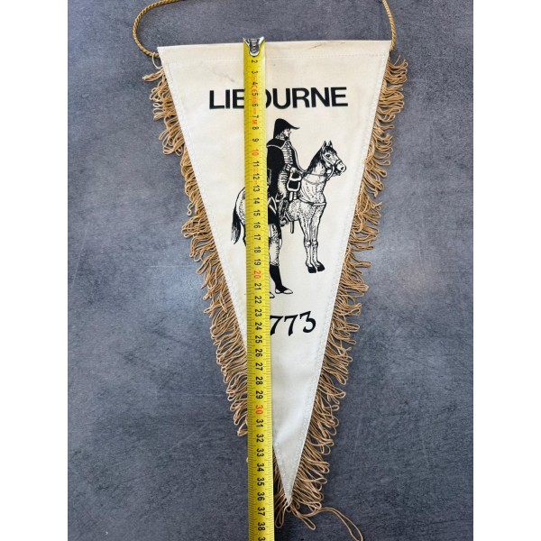 Grand fanion militaire  Libourne 1773 / E.N.O.R.S.S.A.