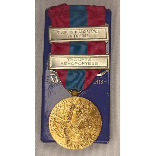 Médaille de la Défense...