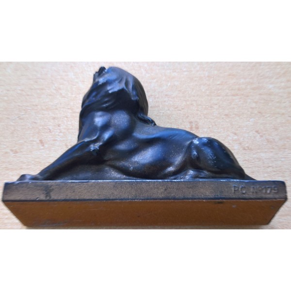 Sculpture " Aux défenseurs...