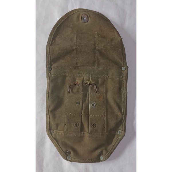 Porte pelle pliante US 43 vert OD 2ème type WW2