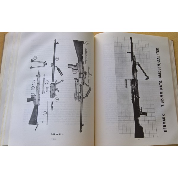 Livre US Army Special Forces Foreign Weapons Handbook