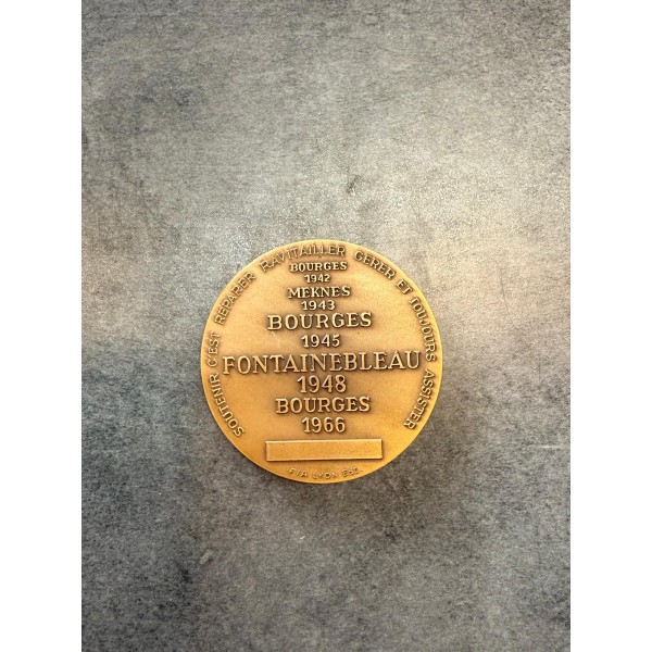 Médaille de table militaire...