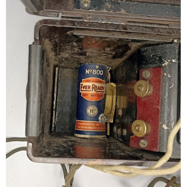 Téléphone de campagne model 1933 testeur de lignes Armée Allemande WW2
