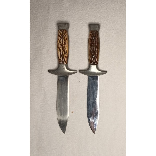 2 anciens petit couteaux...