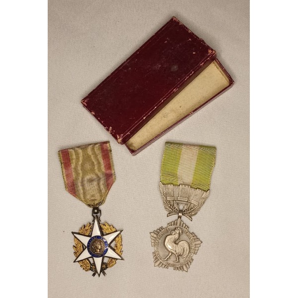 Médailles ordre mérite...