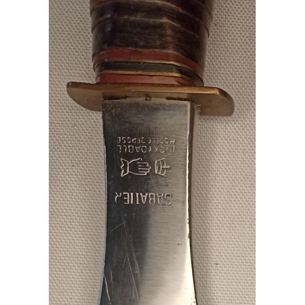 Couteau de lancé...