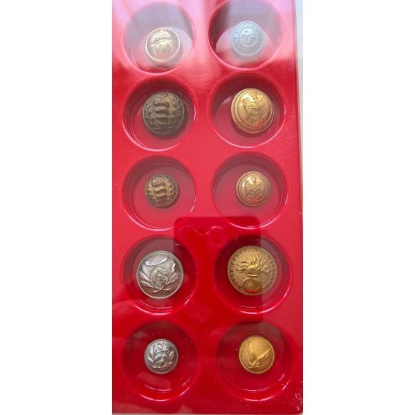 Cadre collection boutons militaires Français