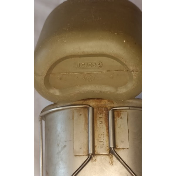 Gourde et quart US Army 1984 guerre froide dessert Storm