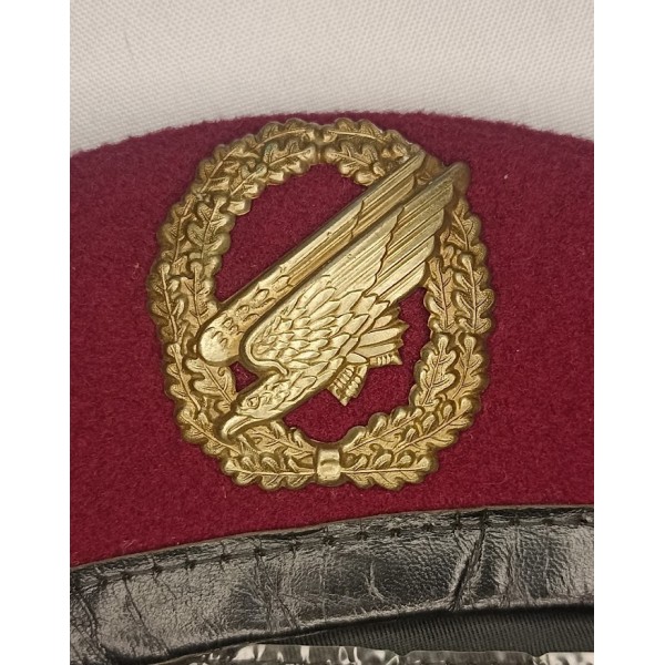 Béret parachutiste...