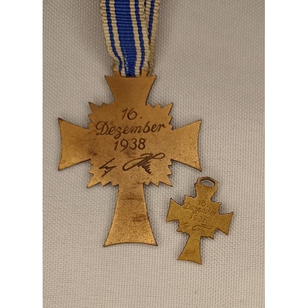 Croix mérite des Mères...