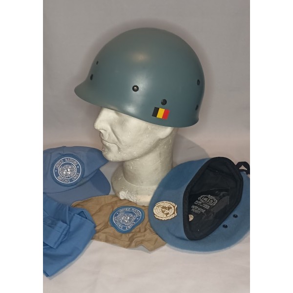 Coiffures ONU armée Belge guerre froide années 70/80