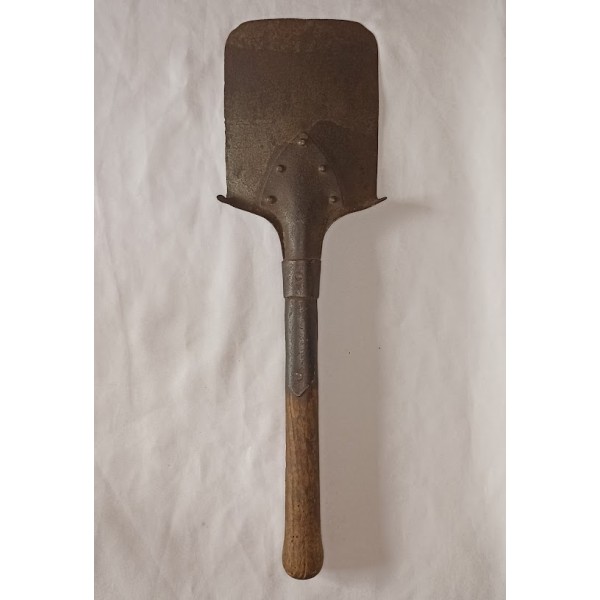 Pelle bêche poilu tranchées...