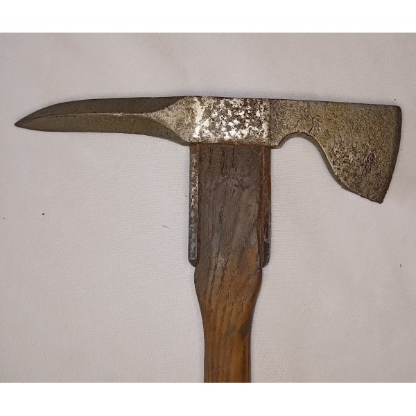 Pic hache pionnier Prussien model 1899 guerre 14/18 WW1