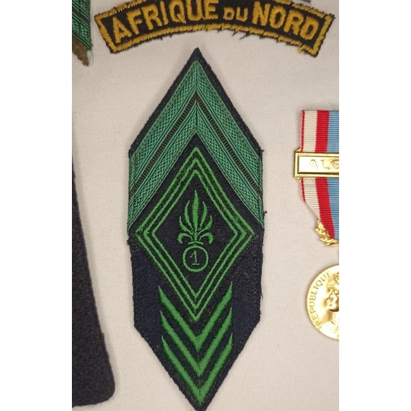 Souvenir képi insignes...