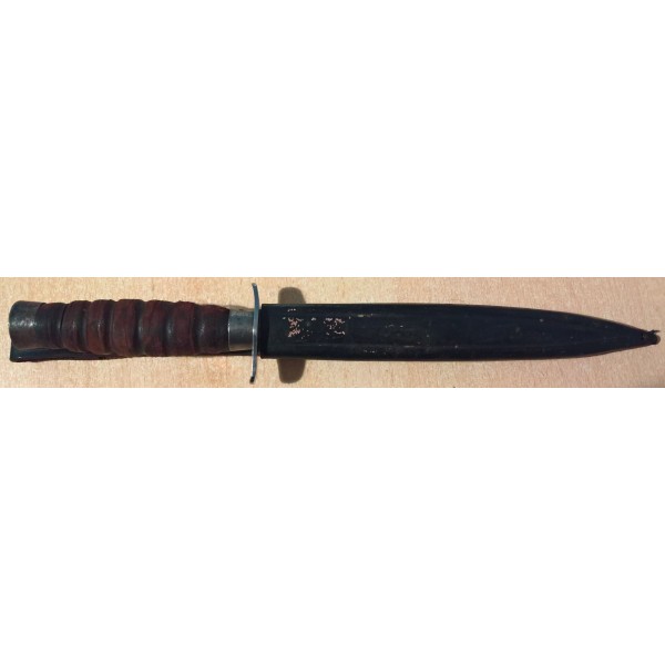 Poignard de combat guerre...