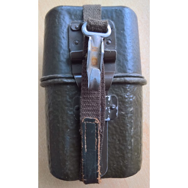 Gamelle, gourde Allemande années 60