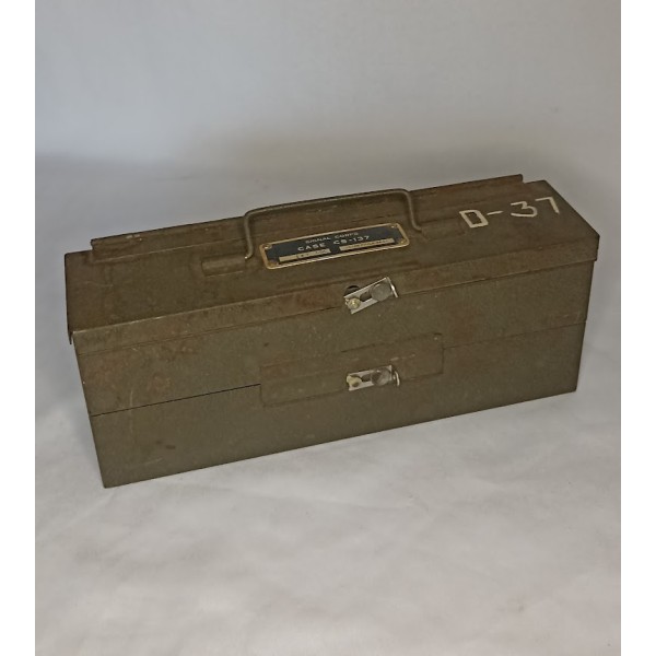 US signal corps case CS-137...