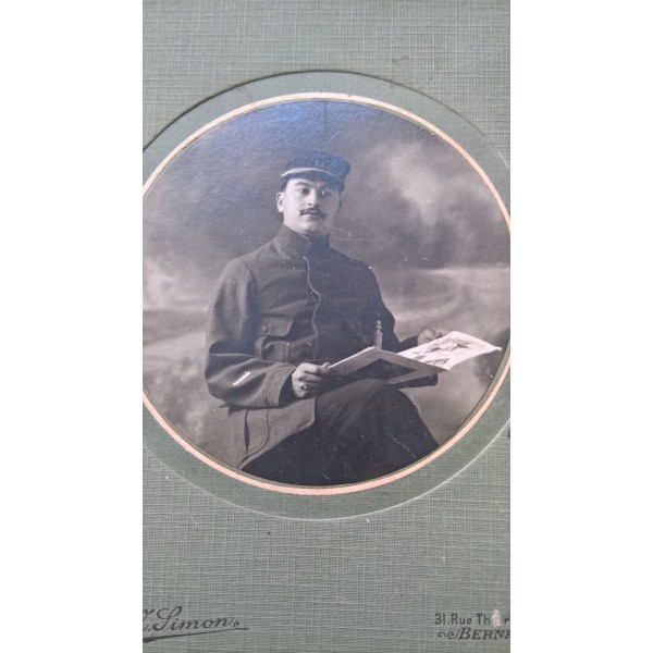 Photo, portrait d'un soldat...