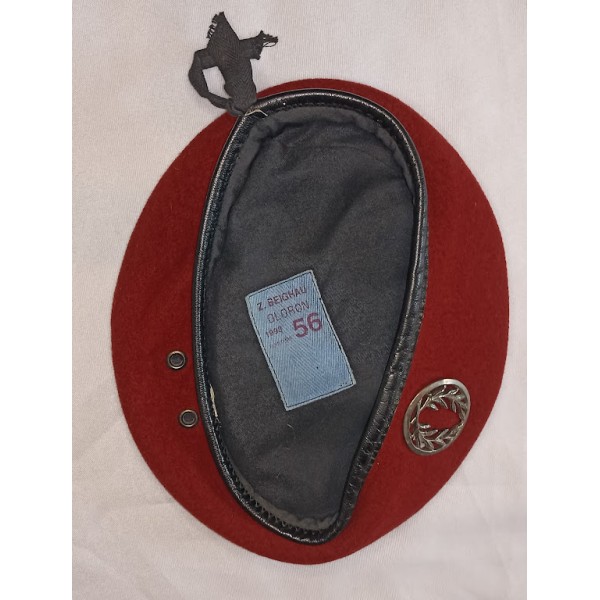 Béret parachutiste spécialité  vétérinaire TAP taille 56 1993