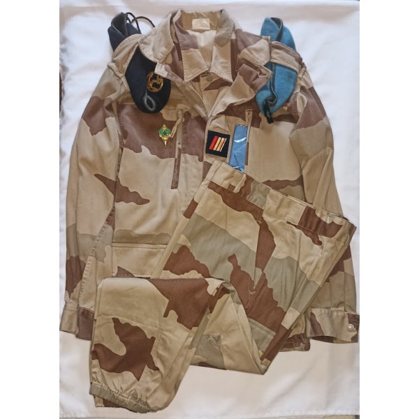 Tenue camouflage désert...