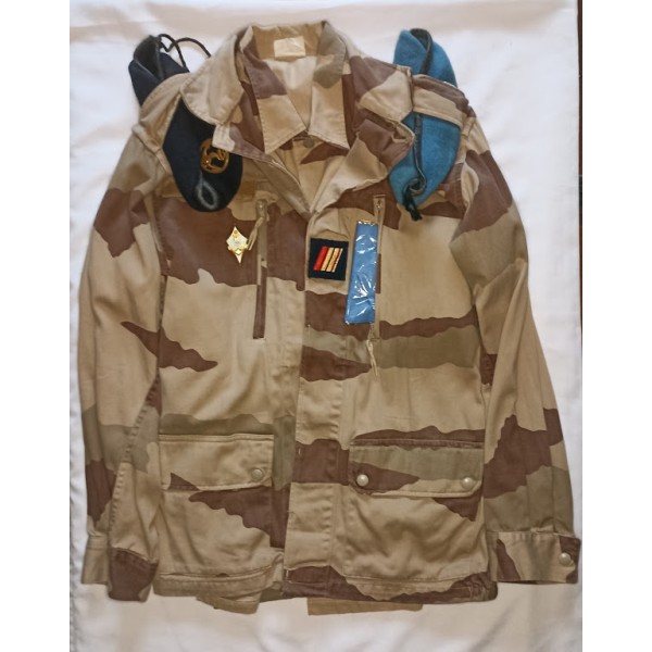 Tenue camouflage désert...