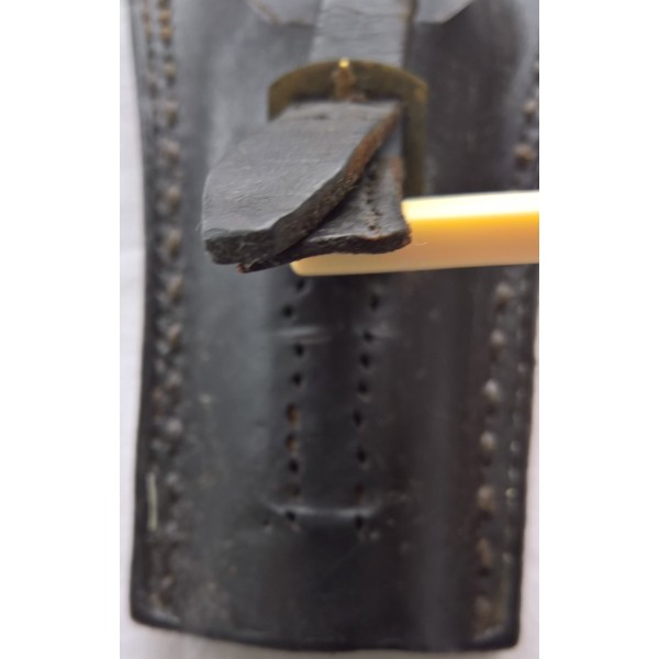 Gousset cuir, porte baïonnette mousqueton Berthier WW1 WW2