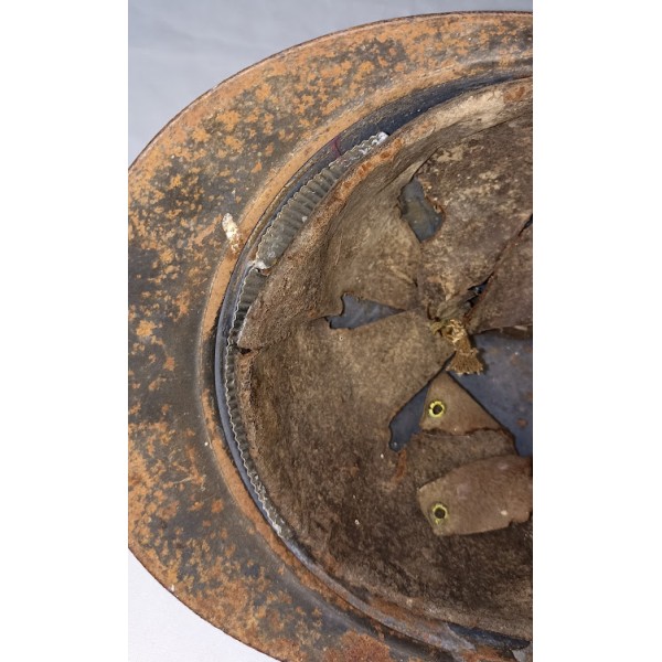 Casque Adrian 15 Poilu 14/18 jus grenier