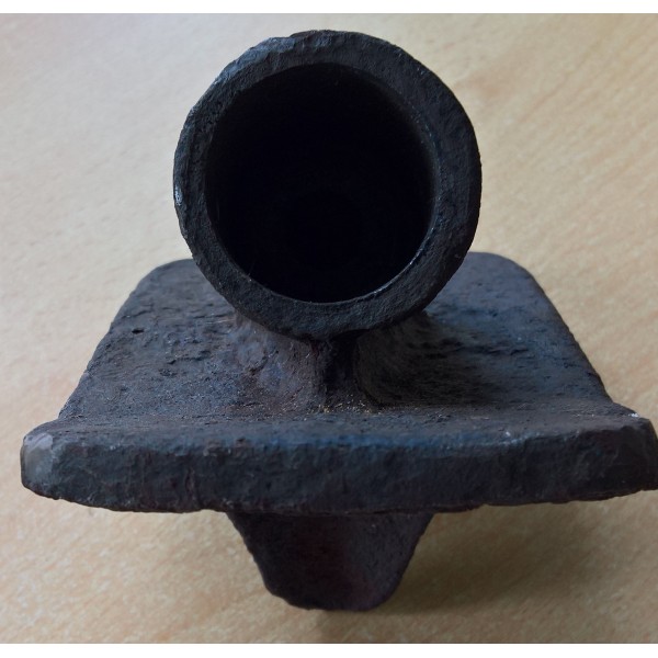 Pied pour affût de mitrailleuse Hotchkiss WW1