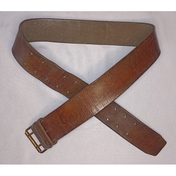 Ceinturon réglementaire...