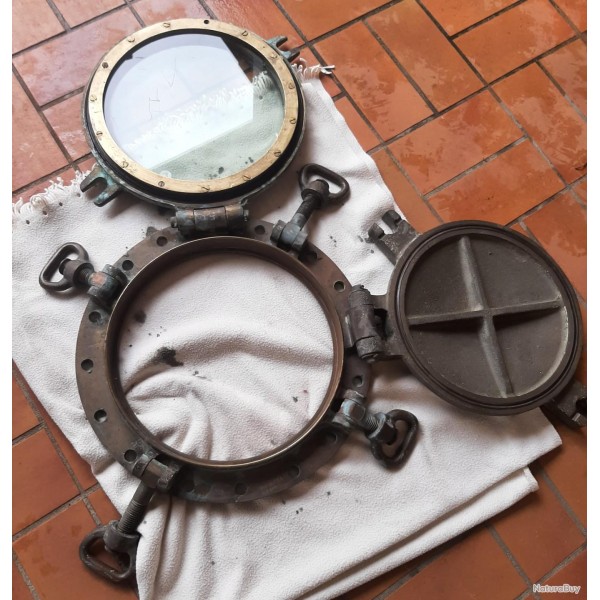 Cuirassier LE LENA hublot...