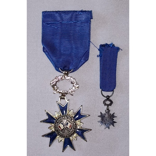 Ordre national du mérite...