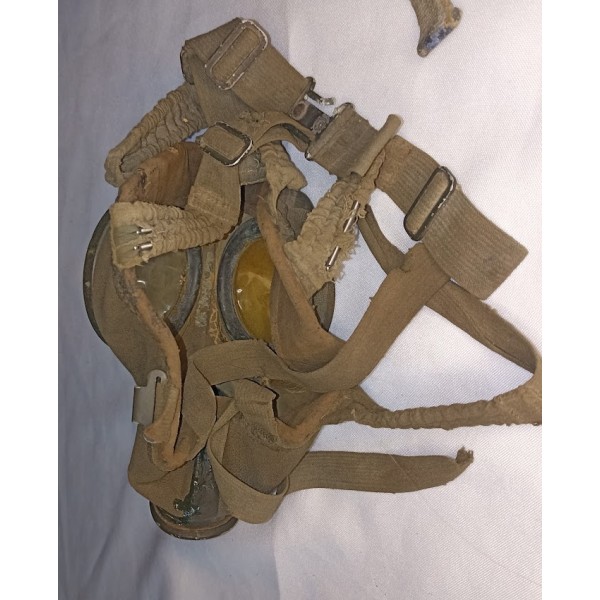 Boite et masque anti gaz troupes Allemande 39/45 WW2